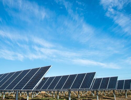 Instalación solar para comunidades locales